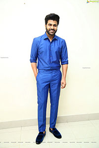 Sharwanand at Aadavallu Meeku Johaarlu Pre-Release Event