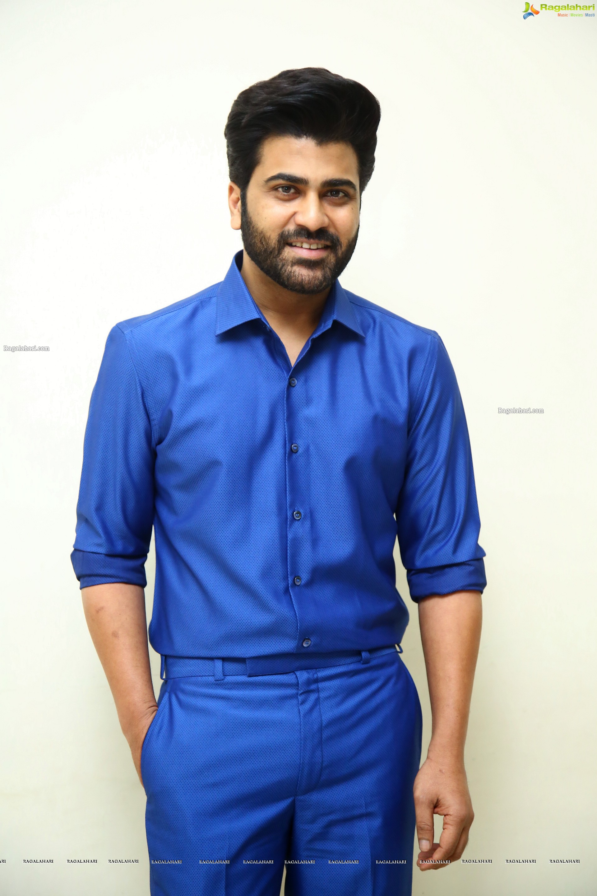 Sharwanand at Aadavallu Meeku Johaarlu Movie Pre-Release Event, HD Photo Gallery