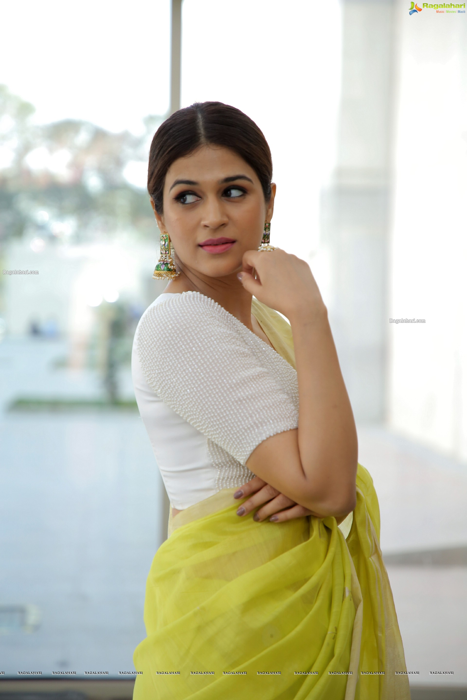 Shraddha Das in Lime Green Saree, HD Photo Gallery