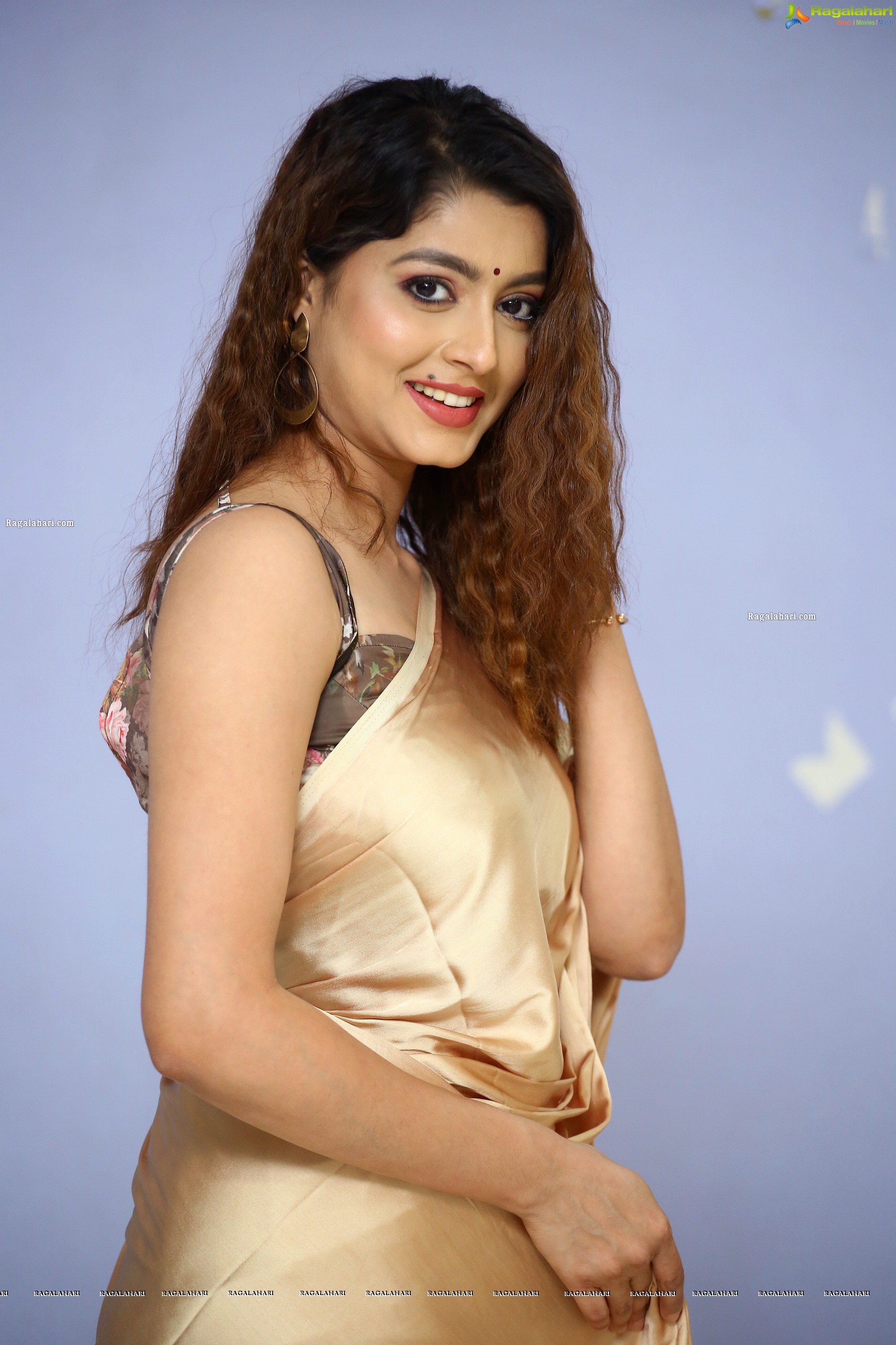 Urvashi Rai at Gray Movie Press Meet, HD Photo Gallery