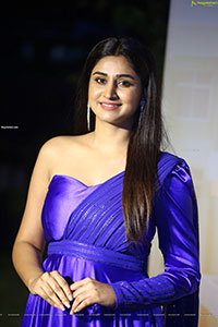 Varshini Sounderajan at Malli Modalaindi Event