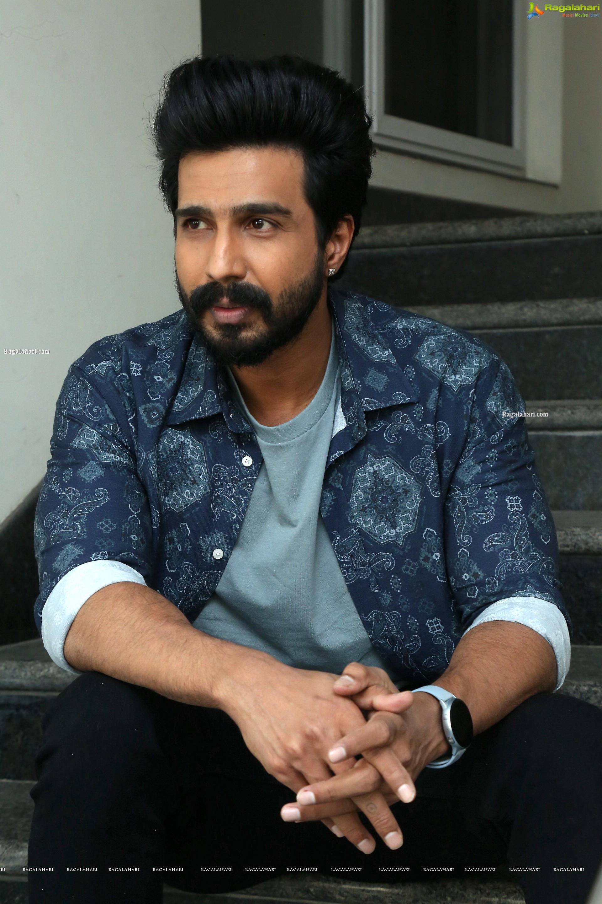 Vishnu Vishal at FIR Movie Interview, HD Photo Gallery