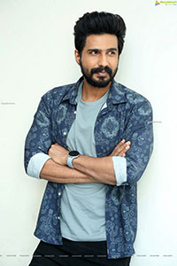 Vishnu Vishal at FIR Movie Interview