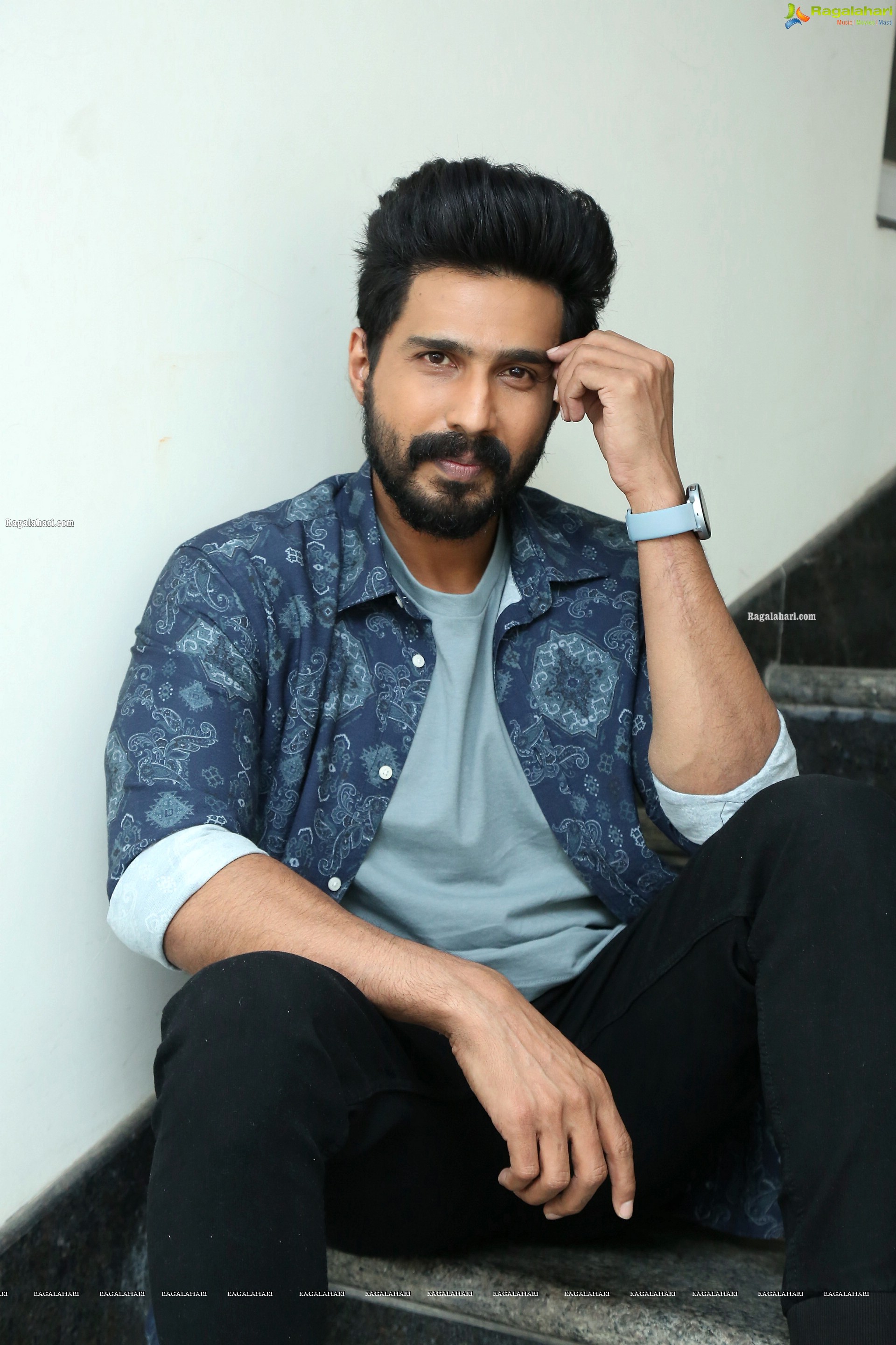 Vishnu Vishal at FIR Movie Interview, HD Photo Gallery