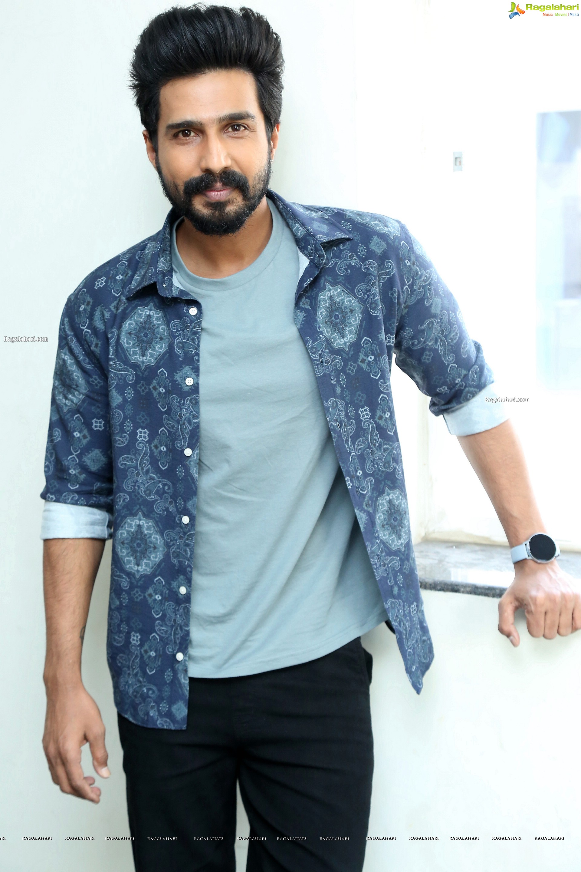 Vishnu Vishal at FIR Movie Interview, HD Photo Gallery