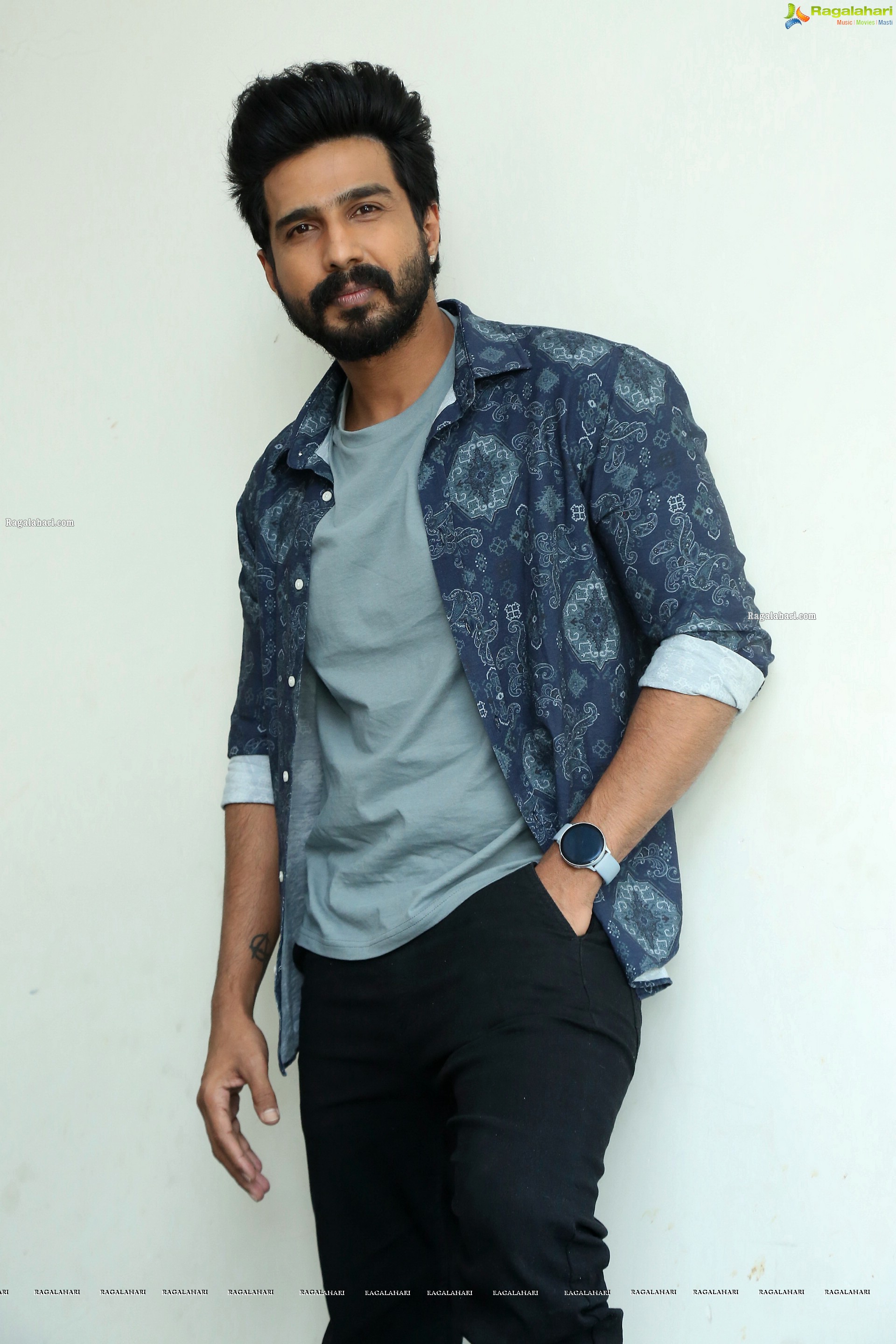 Vishnu Vishal at FIR Movie Interview, HD Photo Gallery