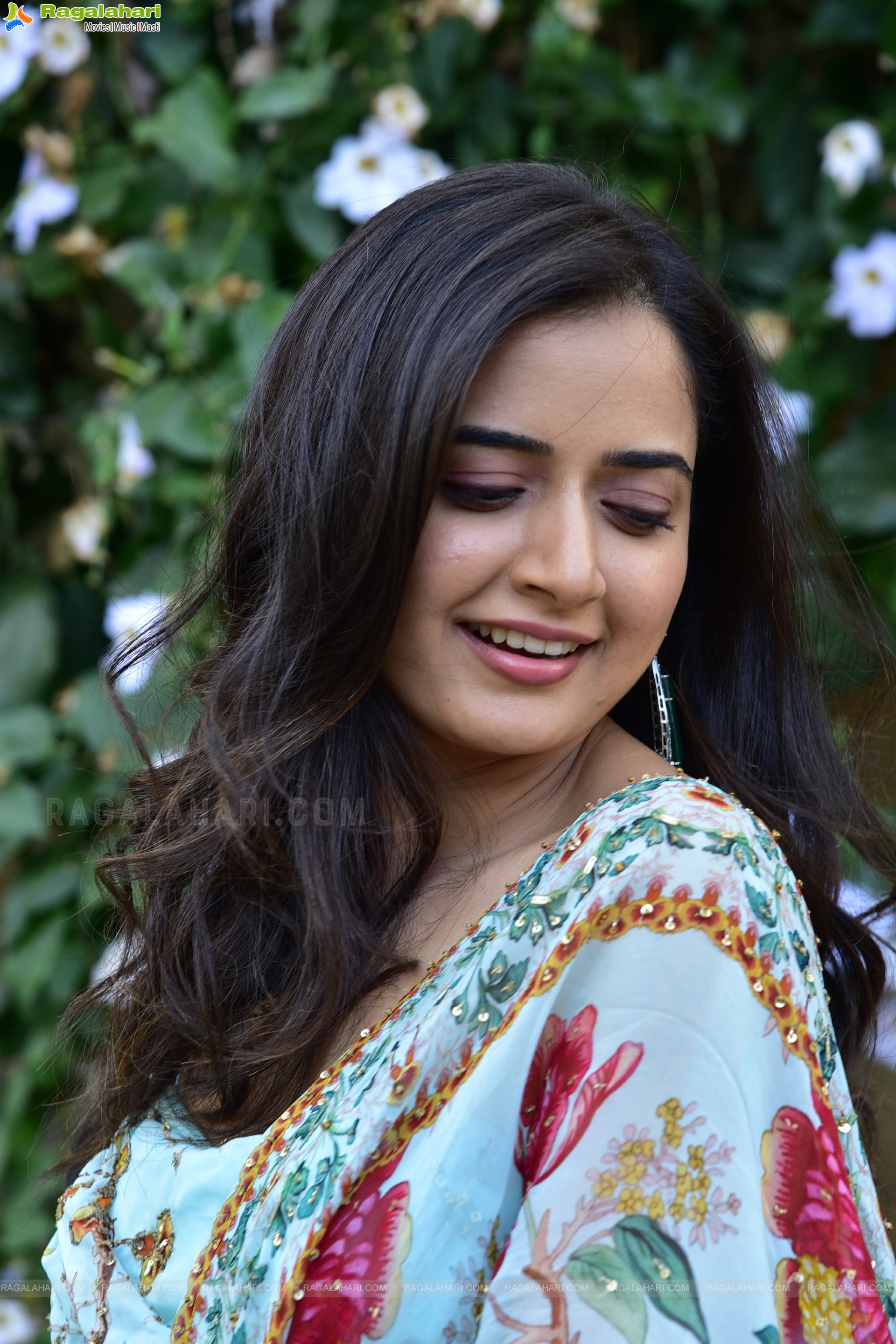 Ashika Ranganath at Amigos Movie Press Meet, HD Photo Gallery