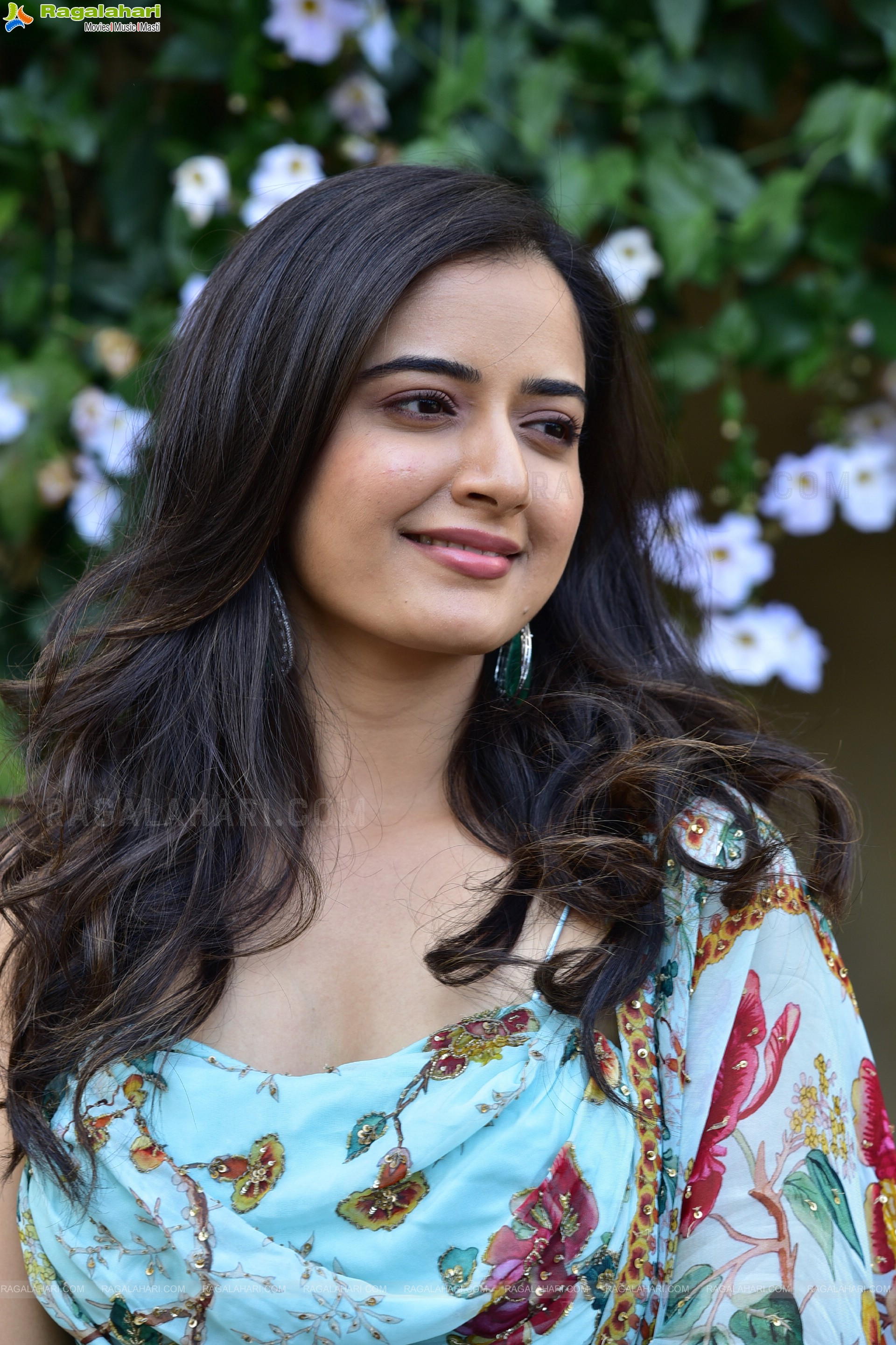 Ashika Ranganath at Amigos Movie Press Meet, HD Photo Gallery