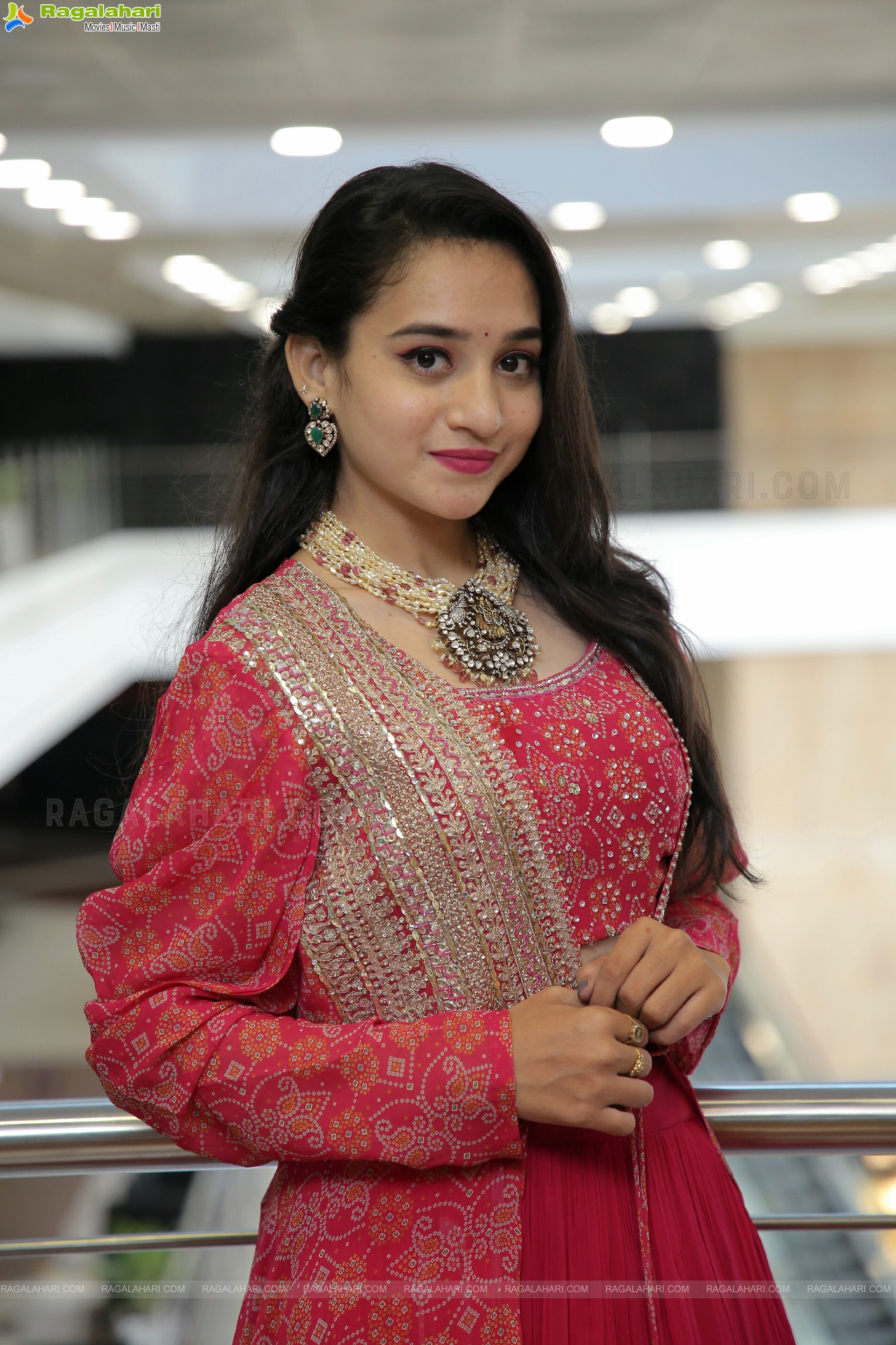 Bhuvaneshwari Latest Photoshoot Stills, HD Photo Gallery