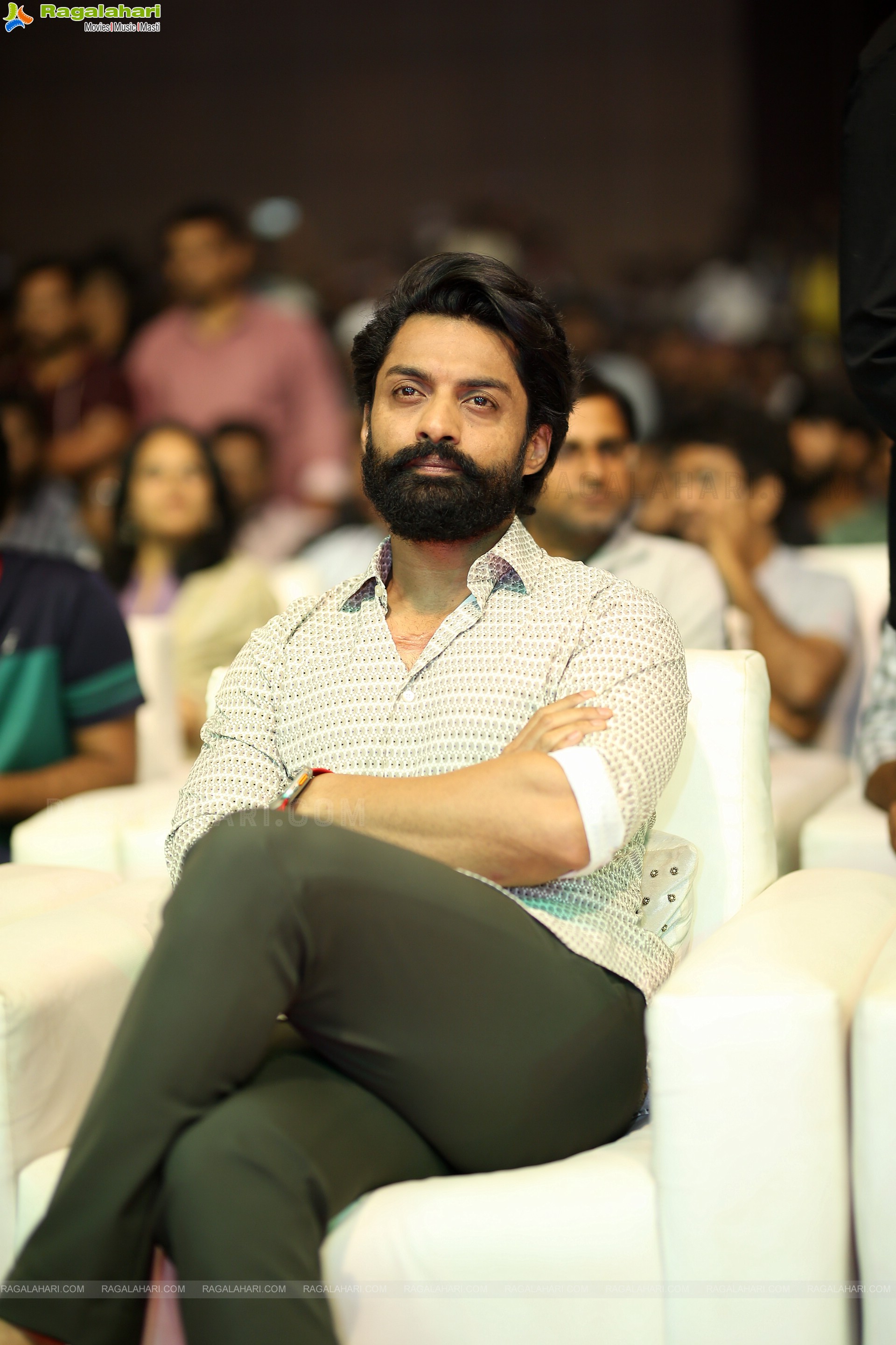 Kalyan Ram at Amigos Movie Pre-Release Event, HD Photo Gallery