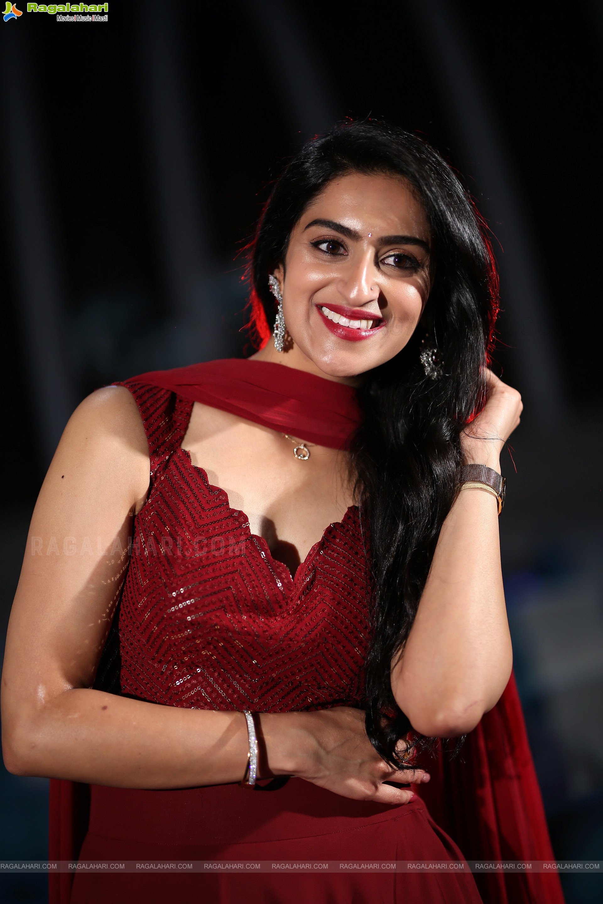 Anchor Madhulika Amulya Pasumarti at #MenToo Teaser launch, HD Stills