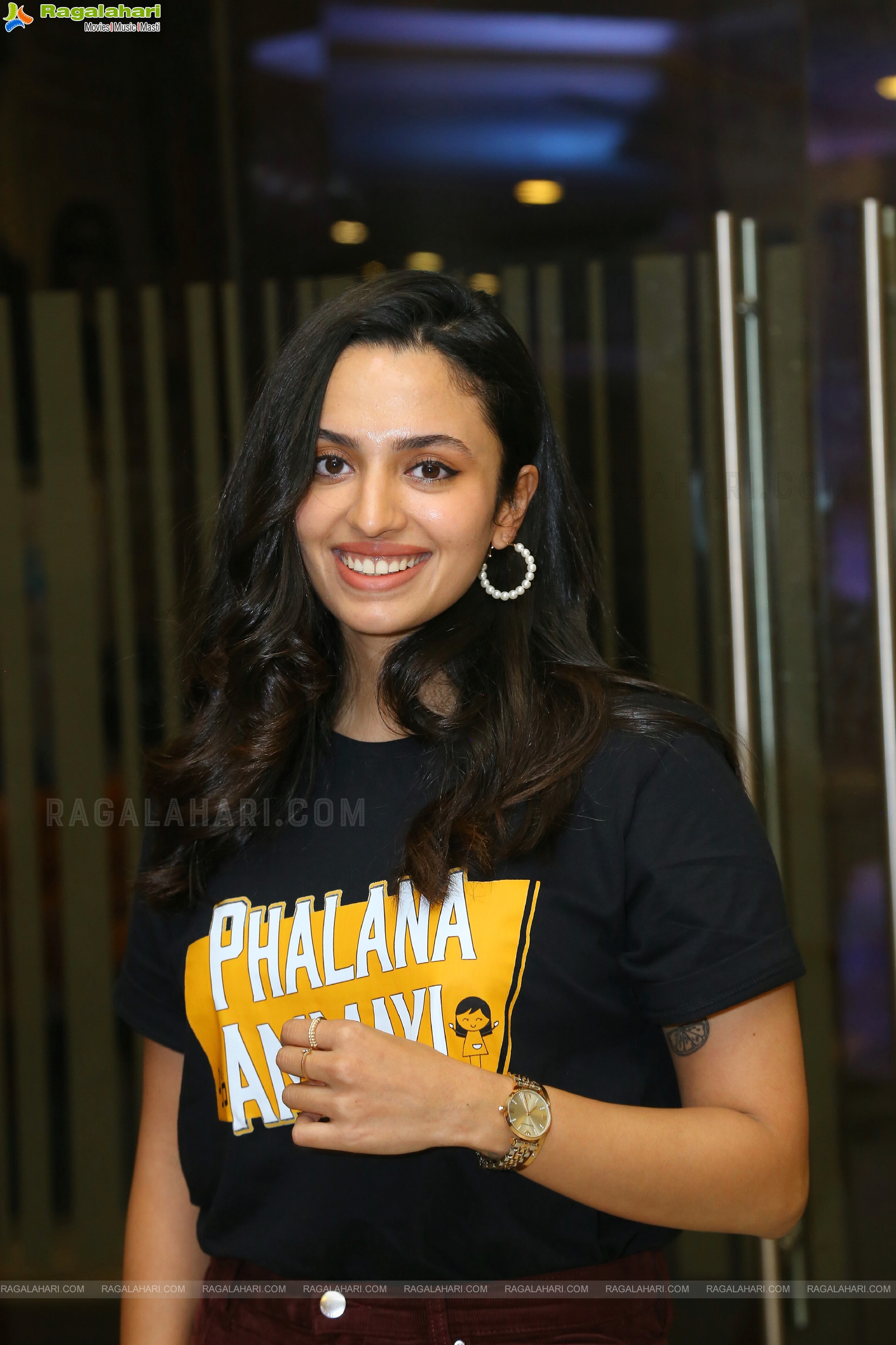 Malavika Nair at PAPA Teaser Launch, HD Photo Gallery
