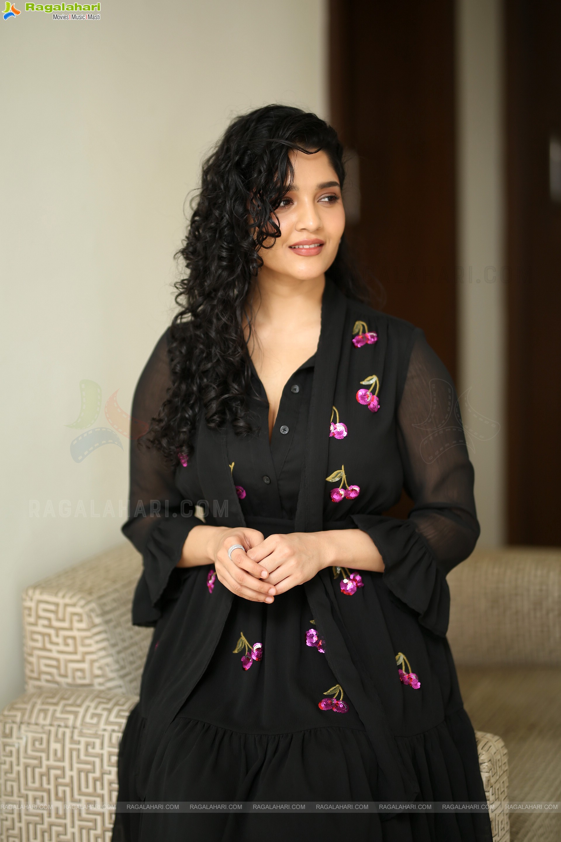 Ritika Singh at In Car Movie Press Meet, HD Photo Gallery