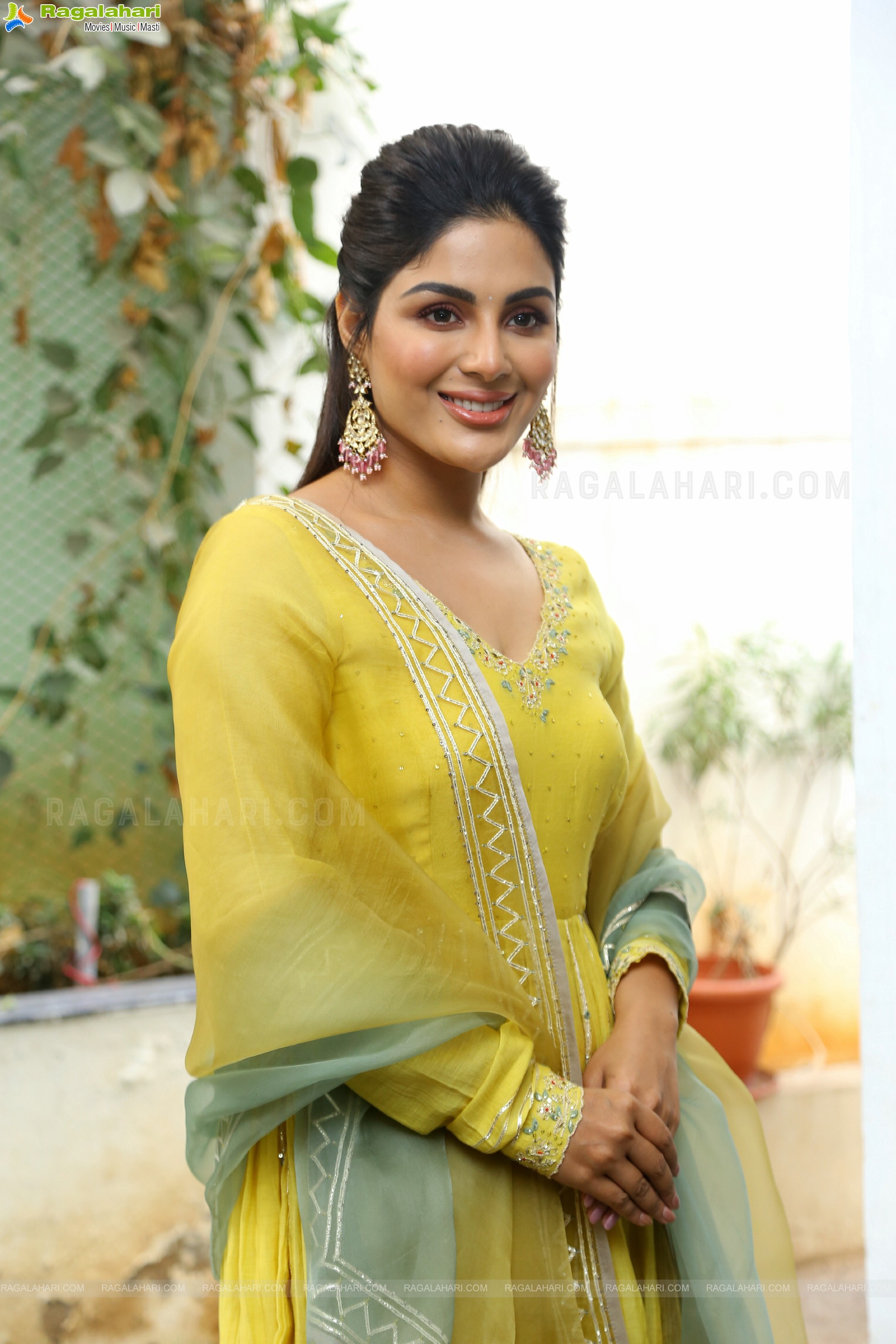 Samyuktha Menon Stills at Sir Movie Interview, HD Photo Gallery