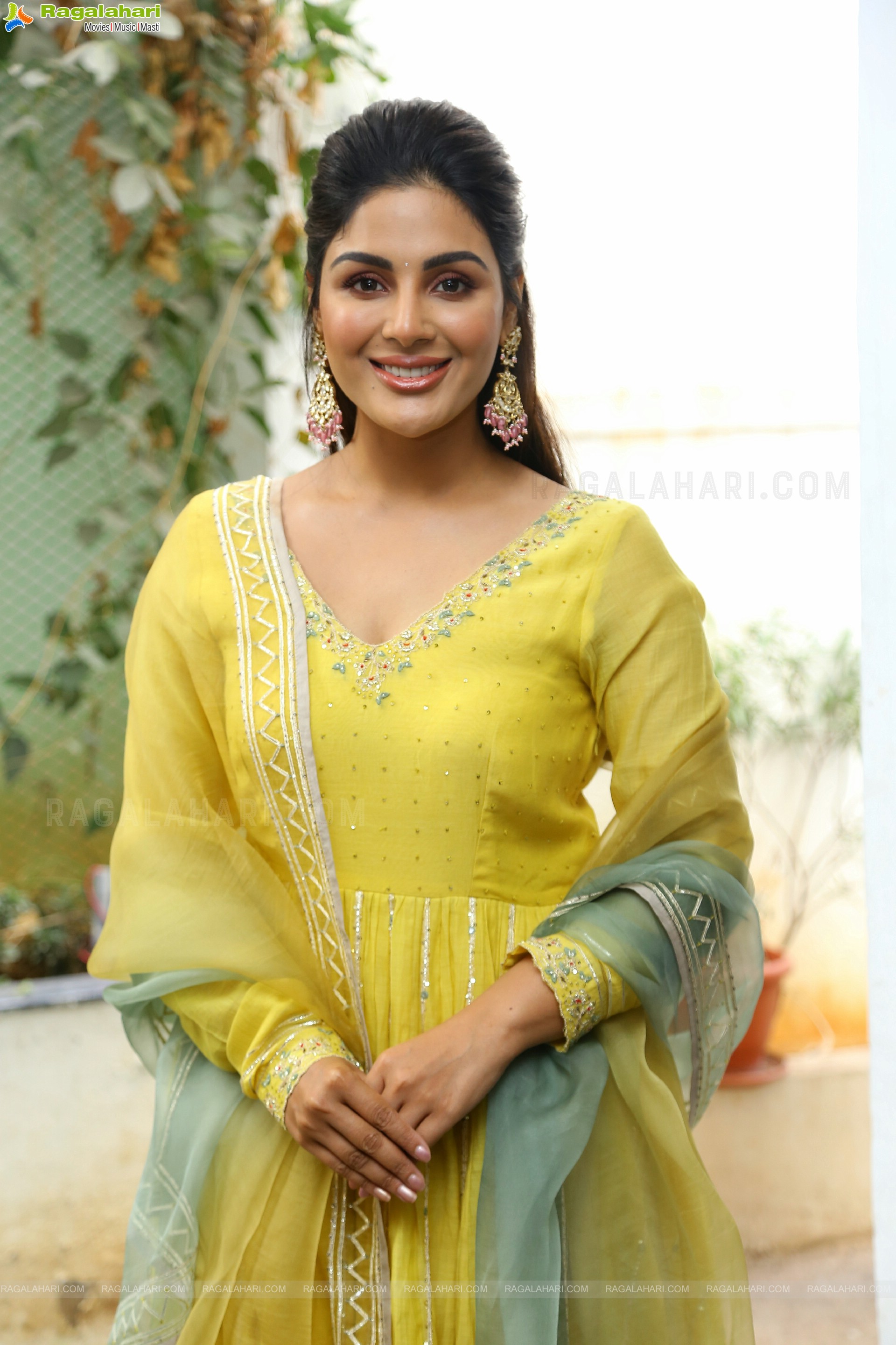 Samyuktha Menon Stills at Sir Movie Interview, HD Photo Gallery