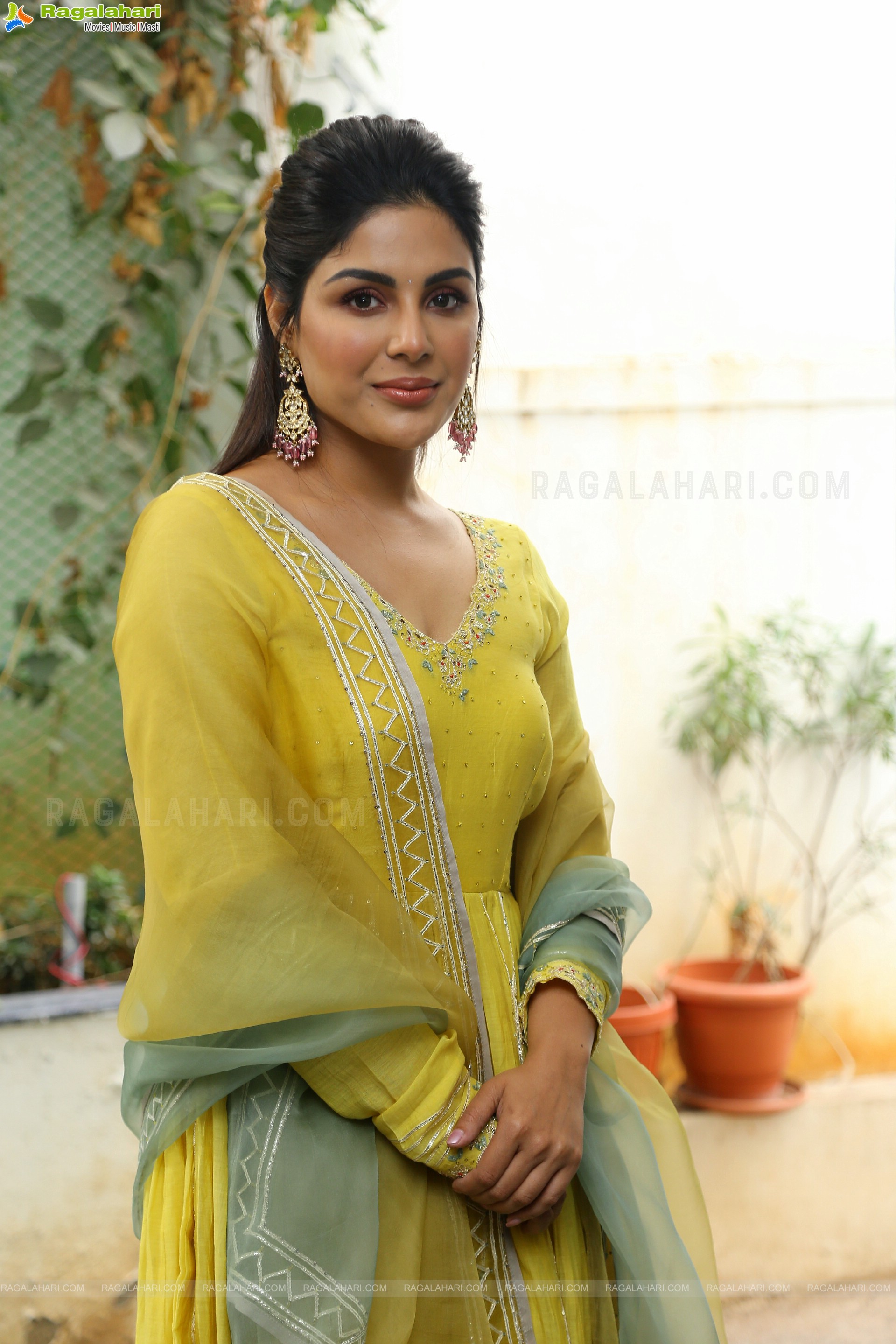 Samyuktha Menon Stills at Sir Movie Interview, HD Photo Gallery