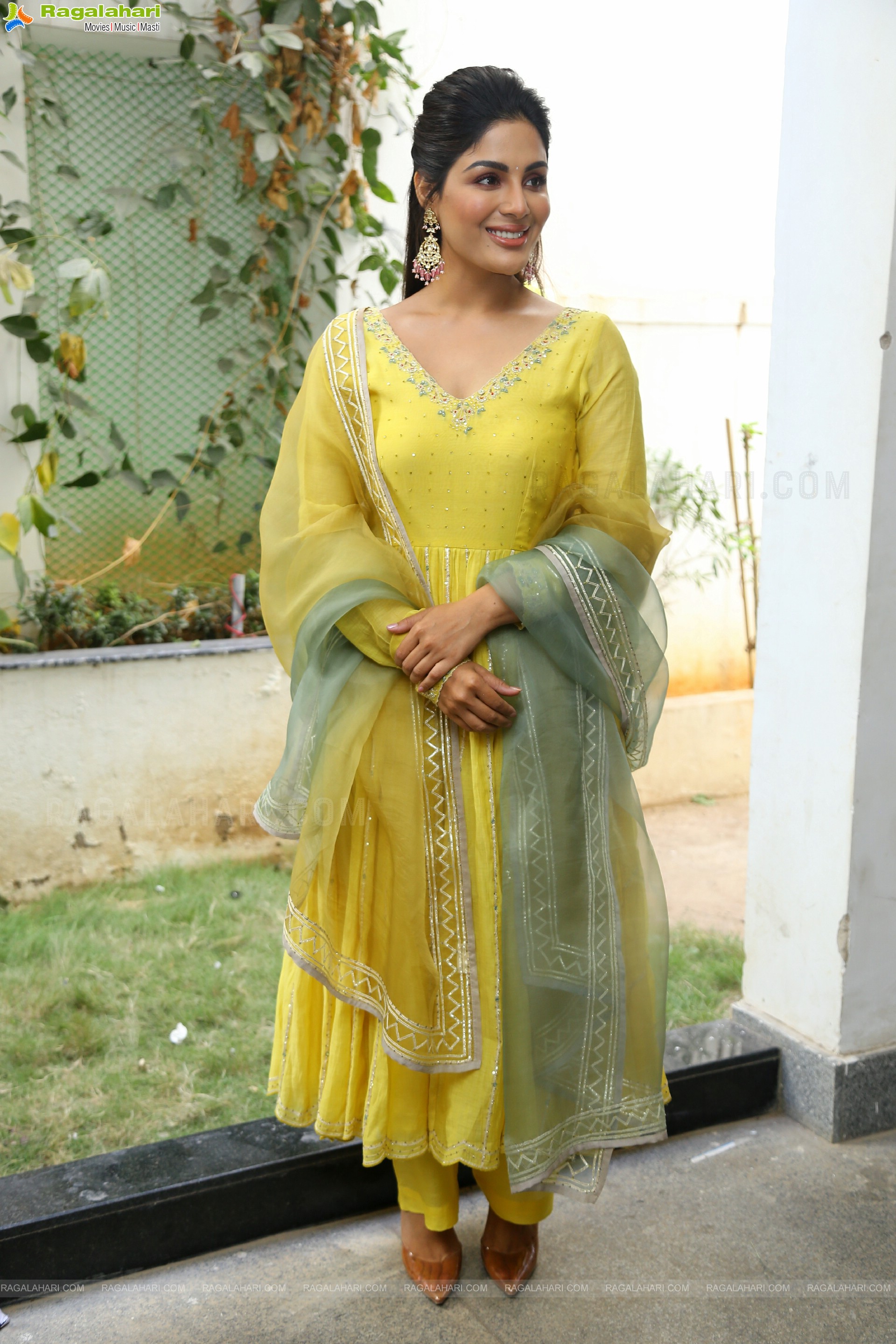 Samyuktha Menon Stills at Sir Movie Interview, HD Photo Gallery