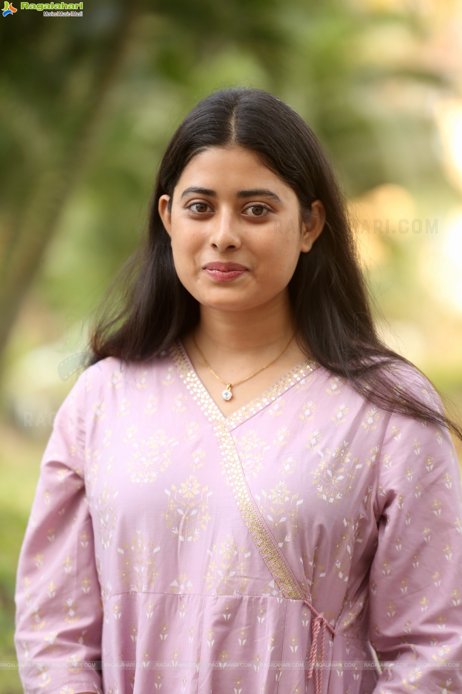 Smritha Rani at Grandhalayam Trailer Launch, HD Photo Gallery