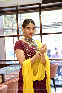 Spandana Palli Poses With Jewellery