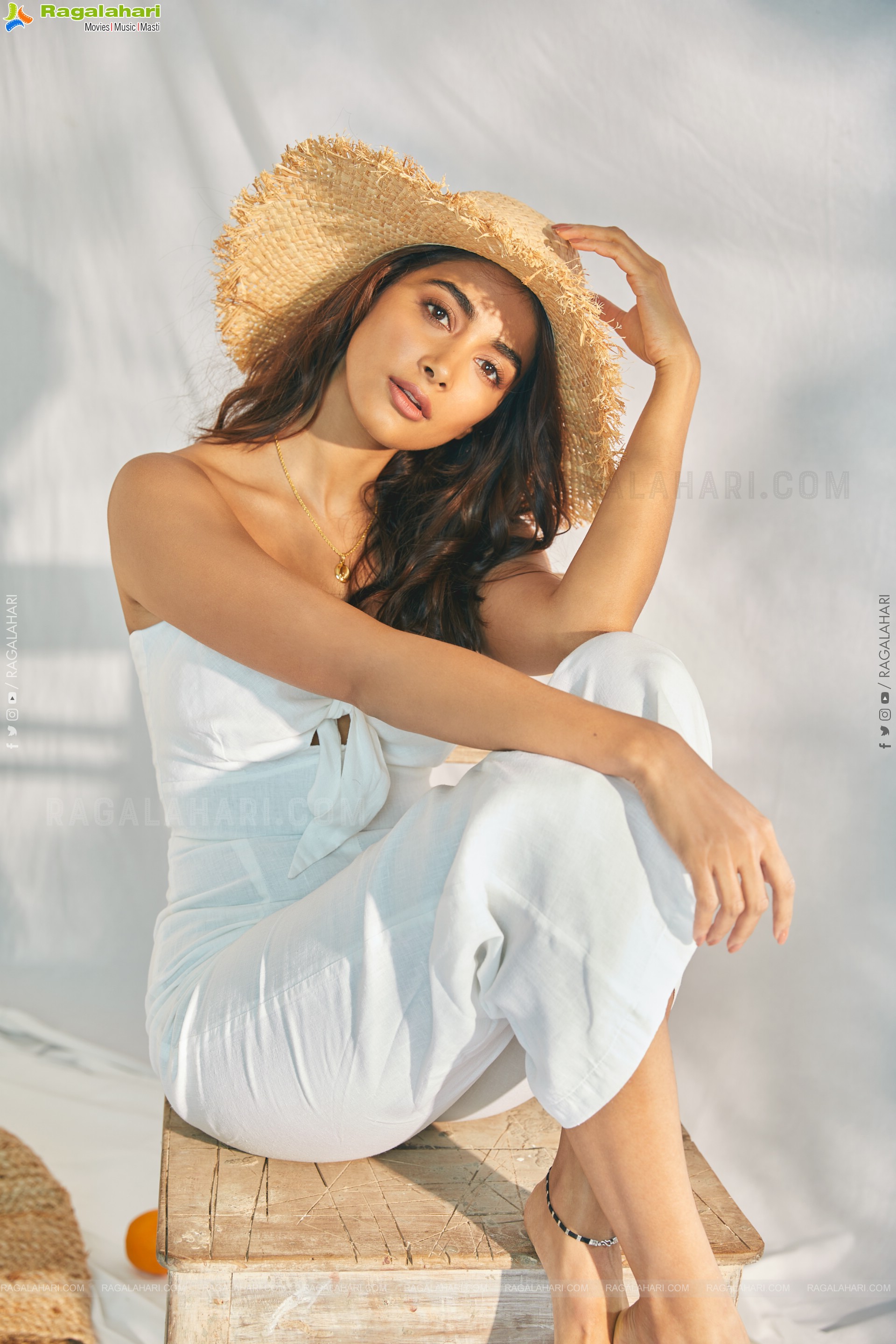 Pooja Hegde Latest Photoshoot Stills, HD Gallery