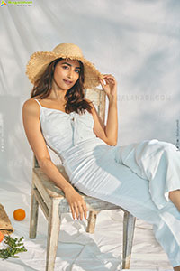 Pooja Hegde Latest Photoshoot Stills, HD Gallery