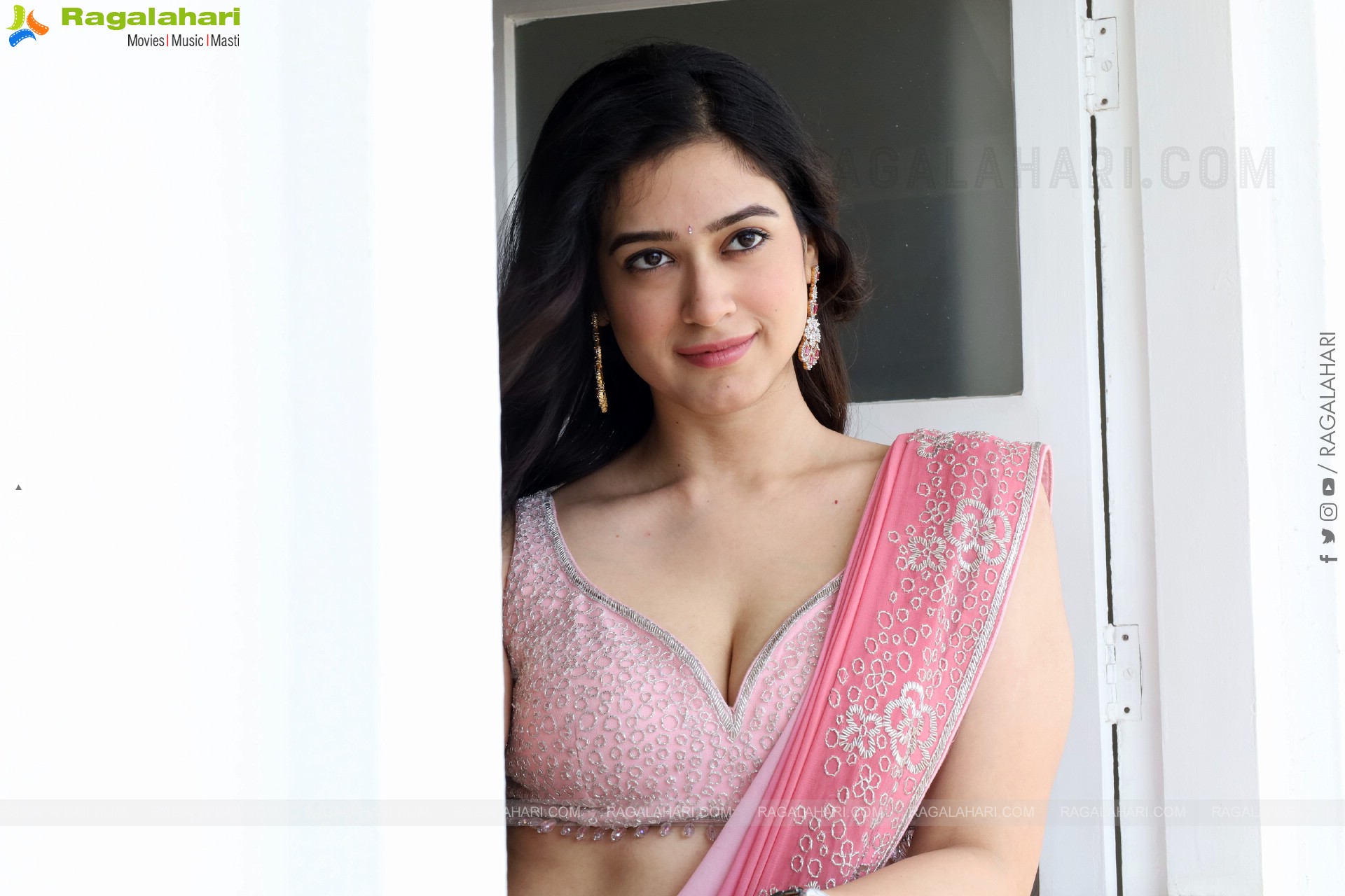 Rhea Sachdeva Latest Stills, HD Gallery