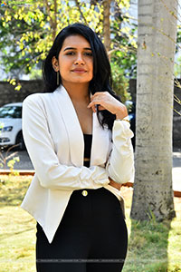 Samyuktha Viswanathan at Chaari 111 Press Meet, HD Gallery