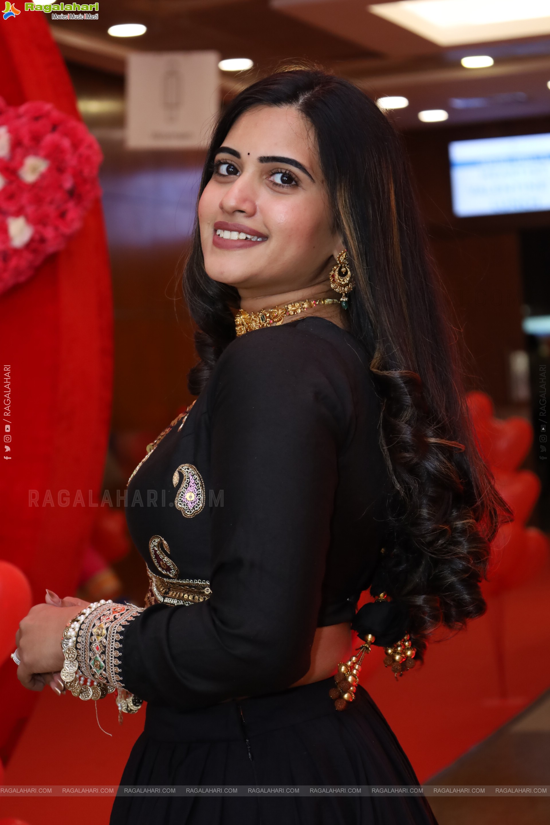 Sravanthi Chokarapu at Hi Life Exhibition Event, HD Gallery