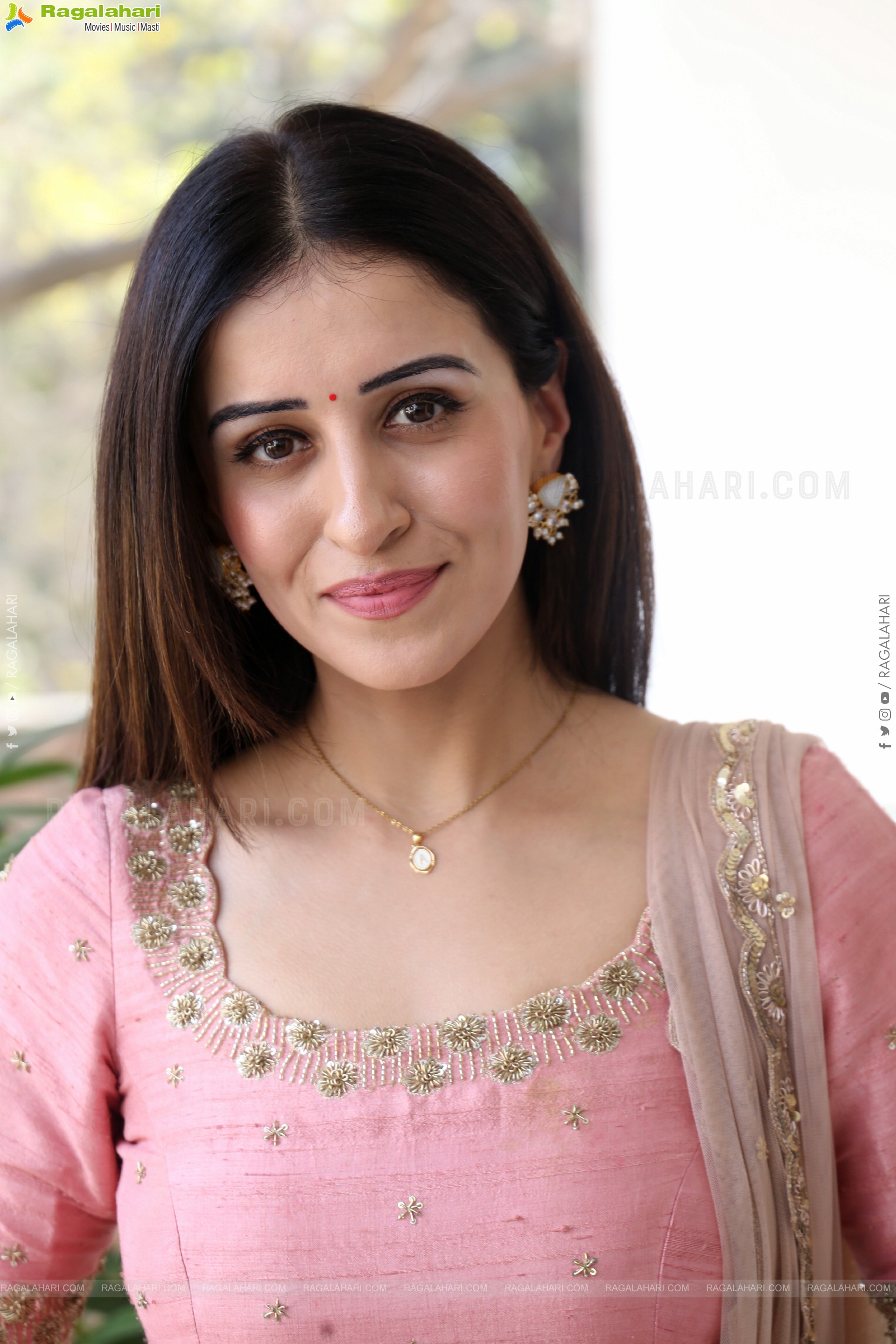 Anshu at Mazaka Interview, HD Gallery