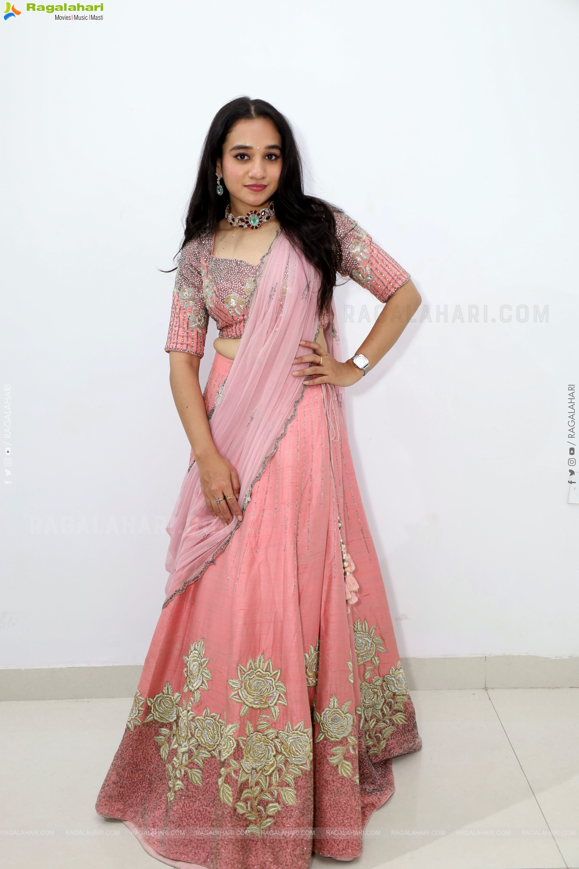 Bhuvaneshwari New Photoshoot Stills, HD Gallery