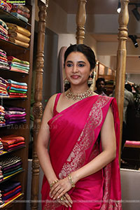 Priyanka Mohan at Xiti Weaves Wedding Collections Launch