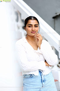 Jyothi Ramana Glamorous Photoshoot Stills, HD Gallery