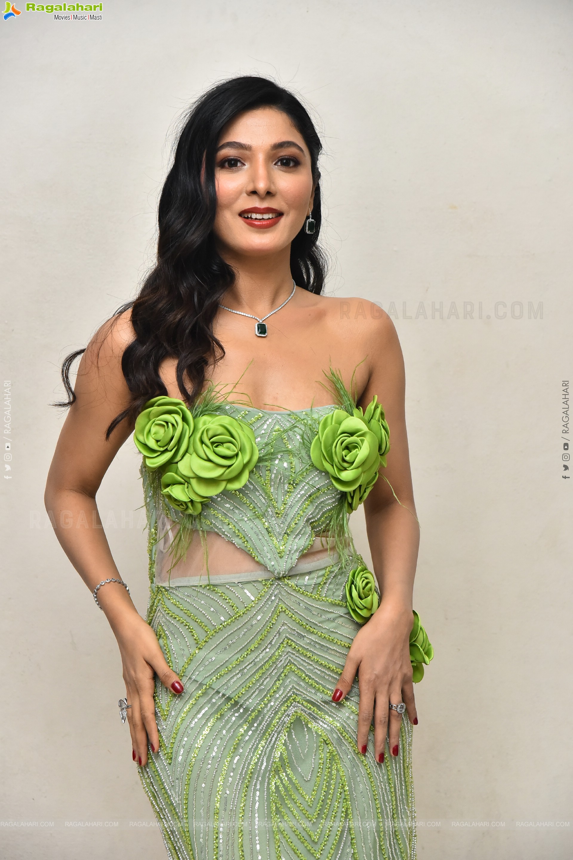 Ankita Jadhav at Nuvve Undipo ila Song Launch, HD Gallery