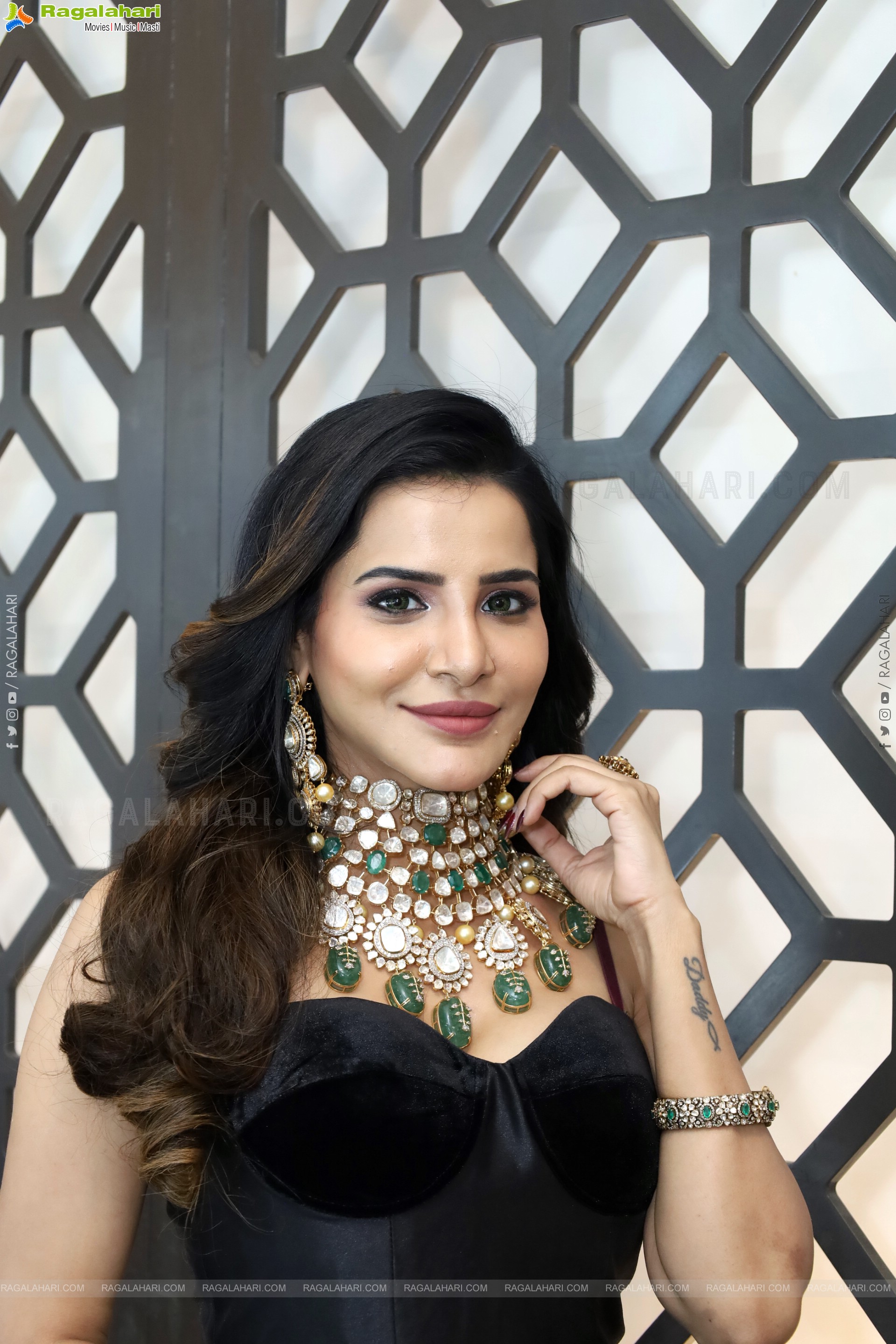 Ashu Reddy at Asia Jewels Exhibition, HD Gallery