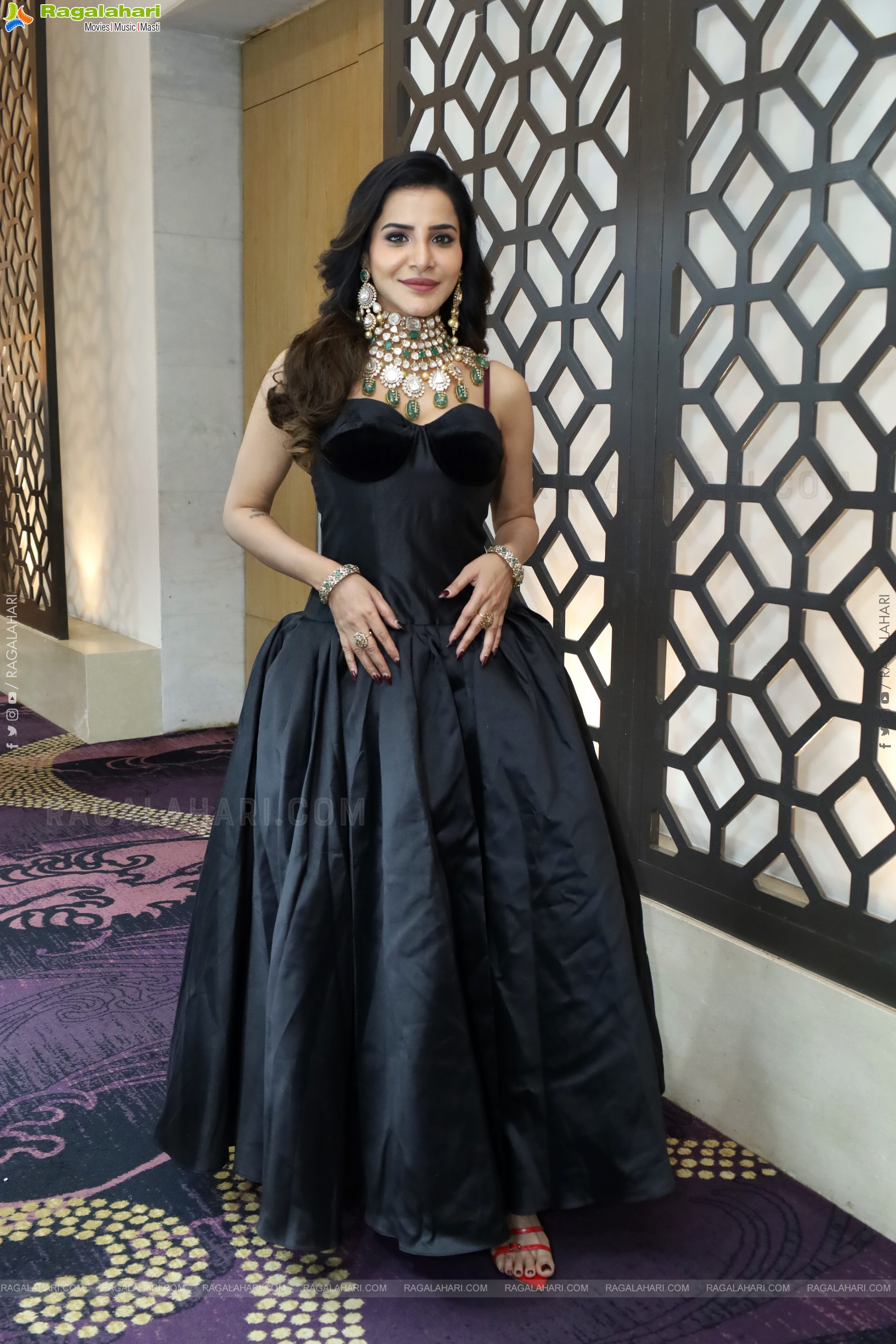 Ashu Reddy at Asia Jewels Exhibition, HD Gallery