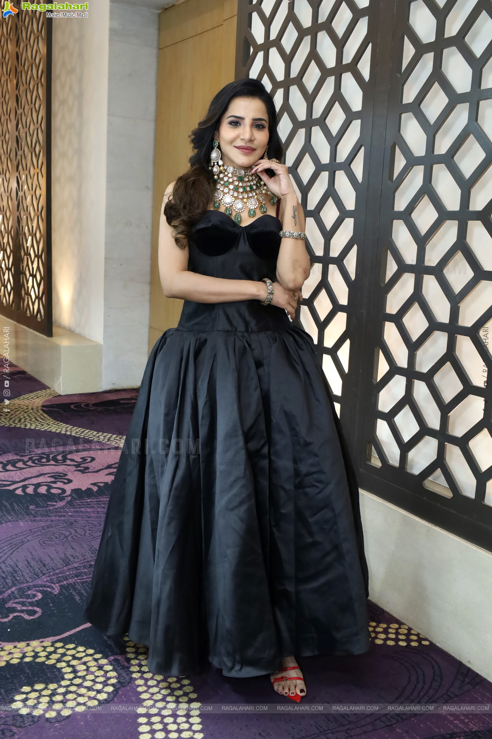 Ashu Reddy at Asia Jewels Exhibition, HD Gallery