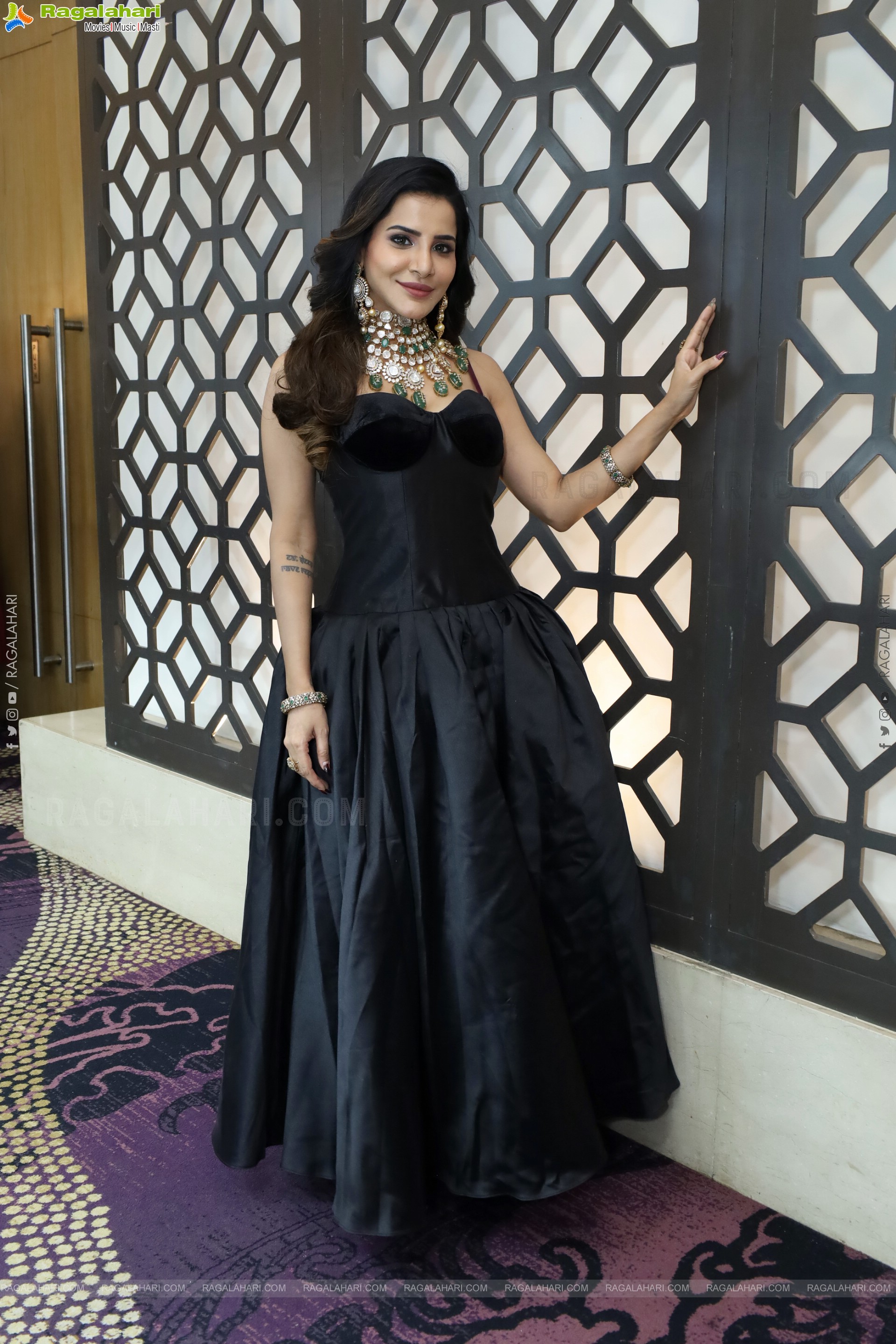 Ashu Reddy at Asia Jewels Exhibition, HD Gallery