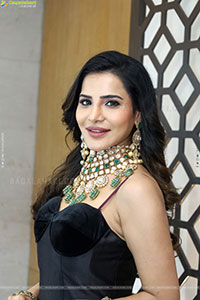 Ashu Reddy at Asia Jewels Exhibition, HD Gallery