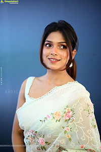 Ayaana at Alpha Movie Trailer Launch, HD Gallery