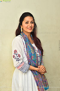 Bhumika Chawla at Euphoria Movie Press Meet, HD Gallery 