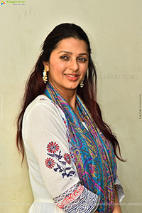 Bhumika Chawla at Euphoria Movie Press Meet, HD Gallery 