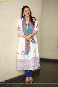 Bhumika Chawla at Euphoria Movie Press Meet, HD Gallery 