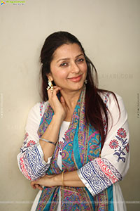 Bhumika Chawla at Euphoria Movie Press Meet, HD Gallery 