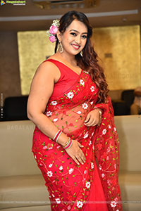Ester Noronha at Amaravathiki Aahwanam Pre Release