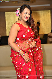 Ester Noronha at Amaravathiki Aahwanam Pre Release