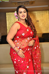 Ester Noronha at Amaravathiki Aahwanam Pre Release