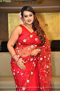 Ester Noronha at Amaravathiki Aahwanam Pre Release
