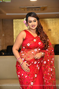 Ester Noronha at Amaravathiki Aahwanam Pre Release