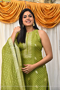 Faria Abdullah Glam stills at Satyadev's New Movie Launch