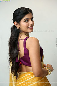 Gayathri Ramana at Mansion House Mallesh Teaser Launch